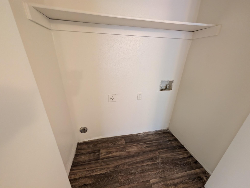 7431 Holly Hill Drive - Photo 11