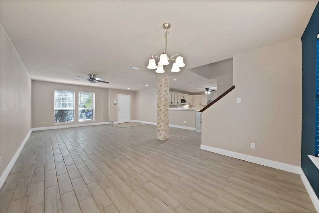 13241 Ridgepointe Road - Photo 2