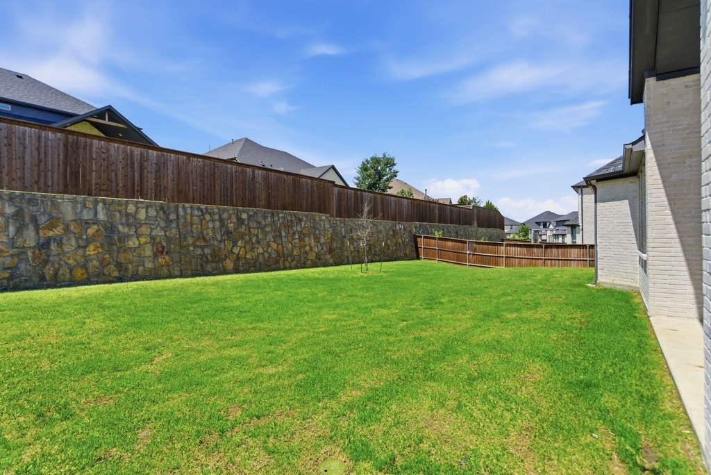 9607 Maple Hill Lane - Photo 36