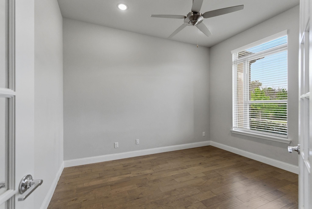 9607 Maple Hill Lane - Photo 5