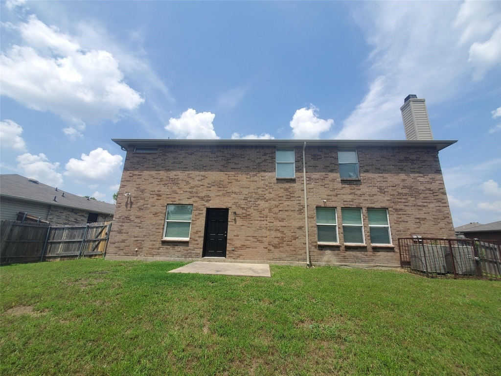 2512 Comstock Lane - Photo 3