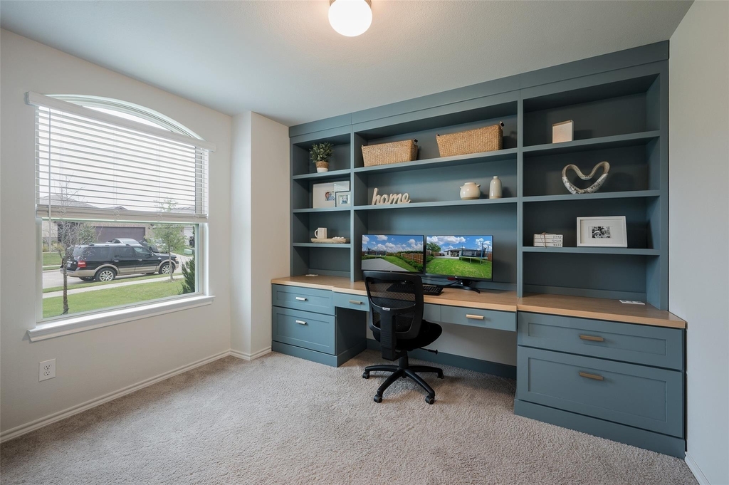 3802 Dogwood Road - Photo 2