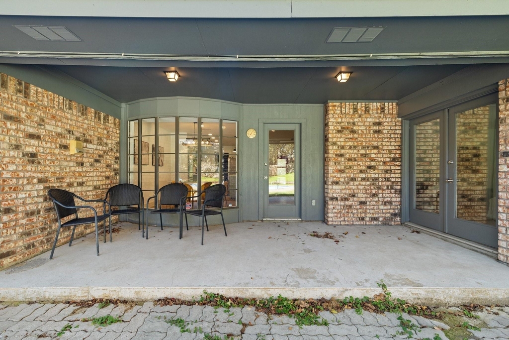 1402 Tiffany Forest Lane - Photo 35