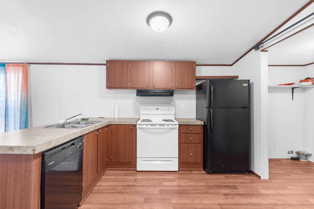 635 Fielder Road - Photo 9