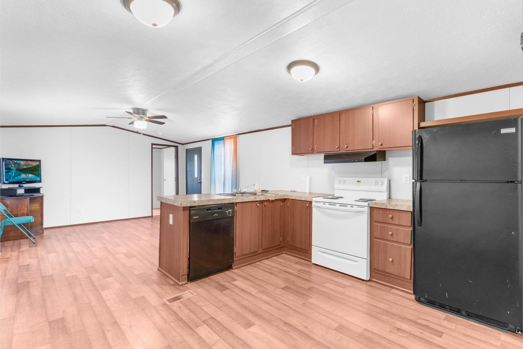 635 Fielder Road - Photo 8
