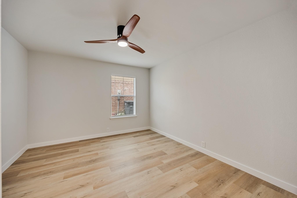 7127 Larkin Drive - Photo 16