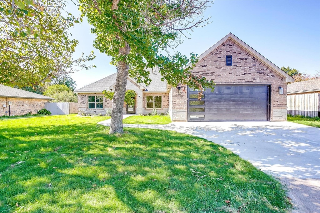 908 Meadowlark Lane - Photo 1