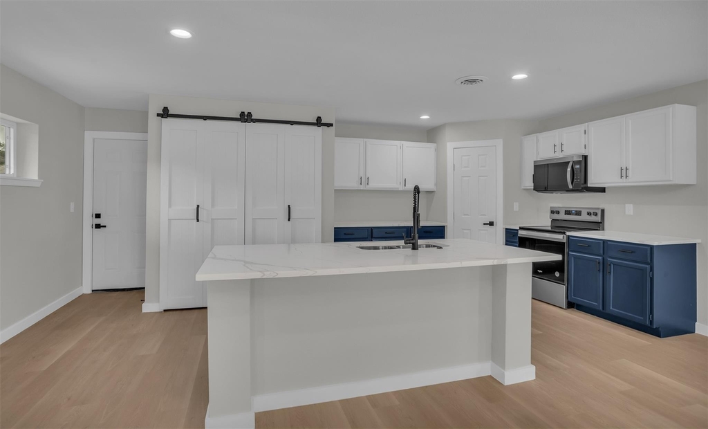 1822 Gravley Drive - Photo 3