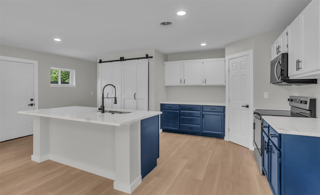 1822 Gravley Drive - Photo 2