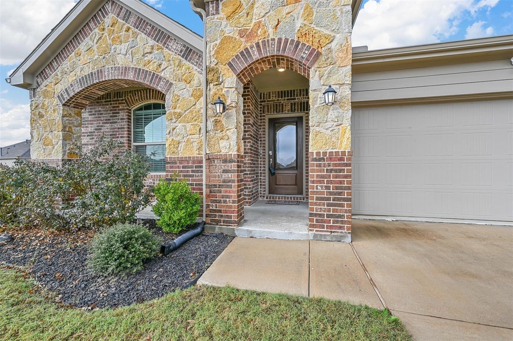 116 Mills Drive - Photo 1