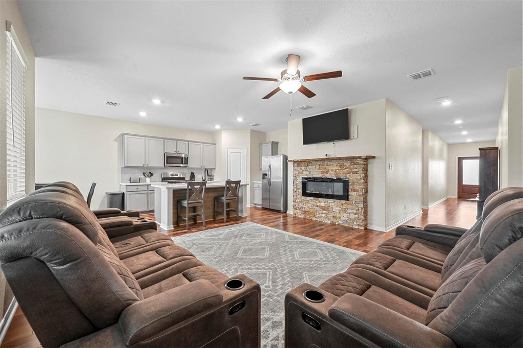 116 Mills Drive - Photo 3