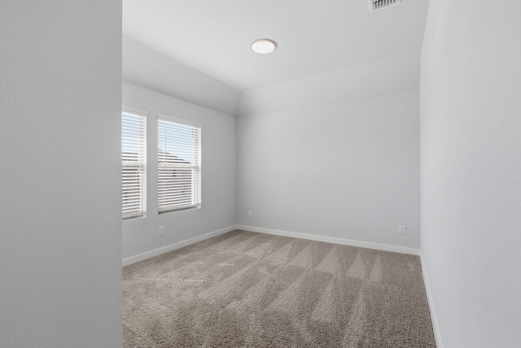 637 Sierra Ridge - Photo 17