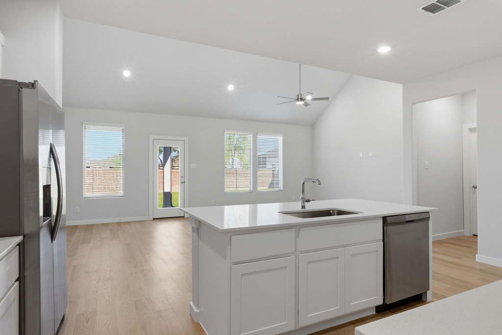 637 Sierra Ridge - Photo 8