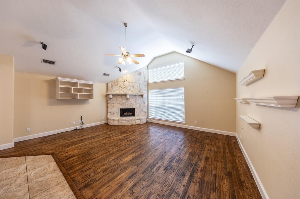 6366 Shadywood - Photo 15