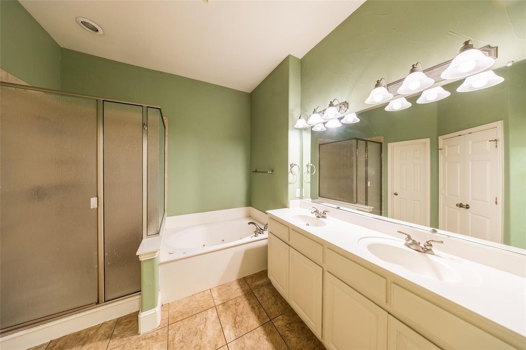 6366 Shadywood - Photo 10