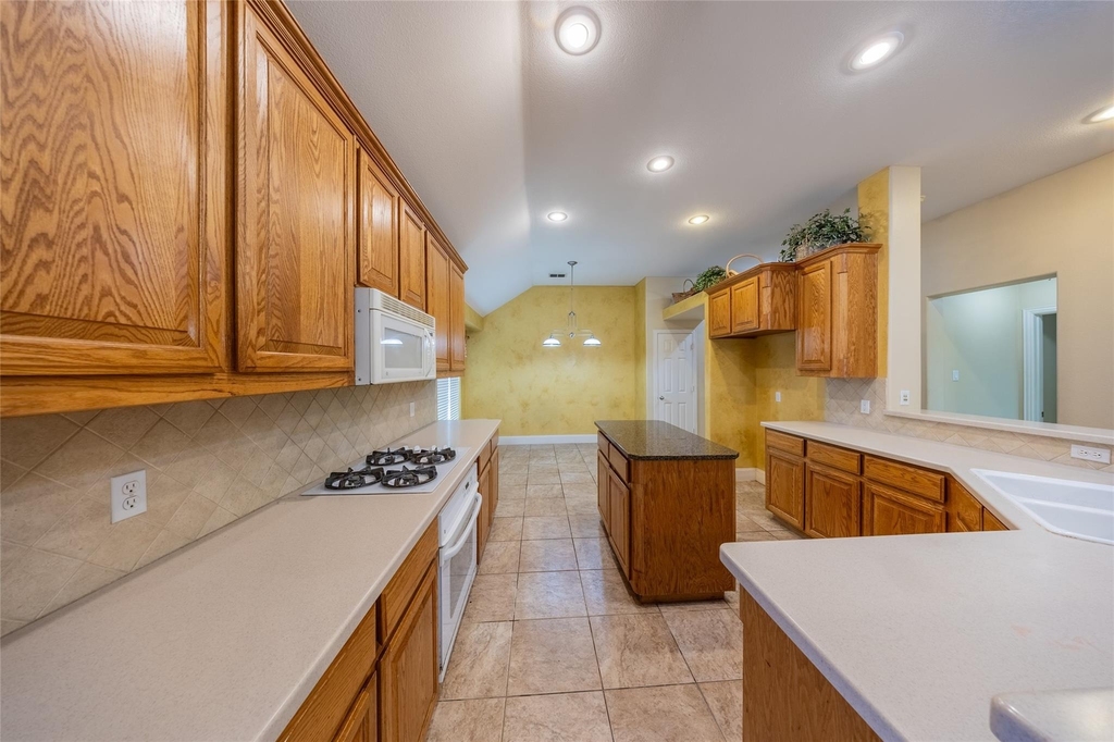 6366 Shadywood - Photo 21