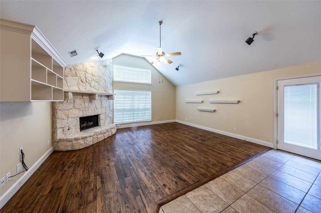 6366 Shadywood - Photo 14