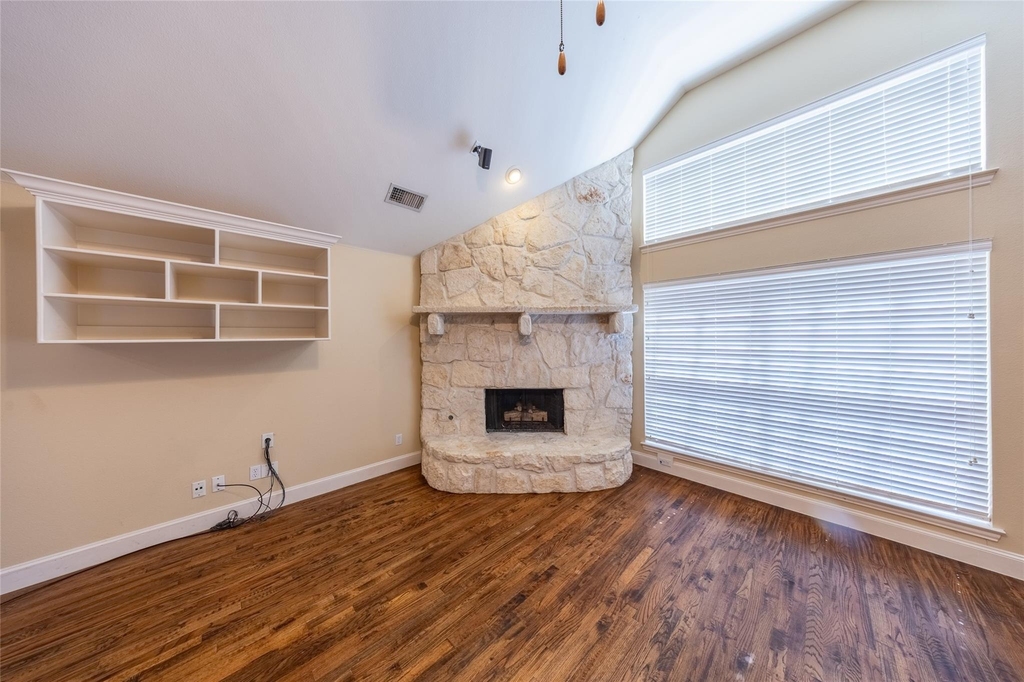 6366 Shadywood - Photo 16