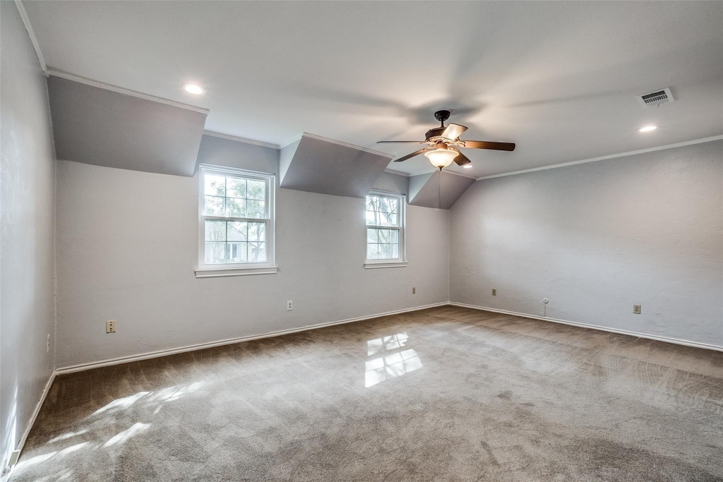 9911 Silver Creek Road - Photo 12