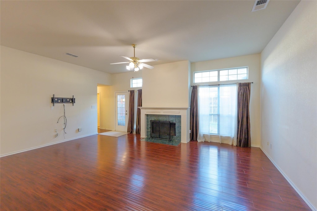 4821 Frost Hollow Drive - Photo 9