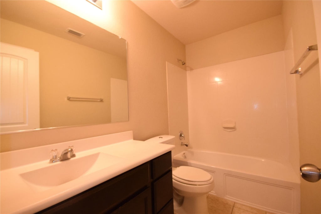 9005 Sundance Trail - Photo 8