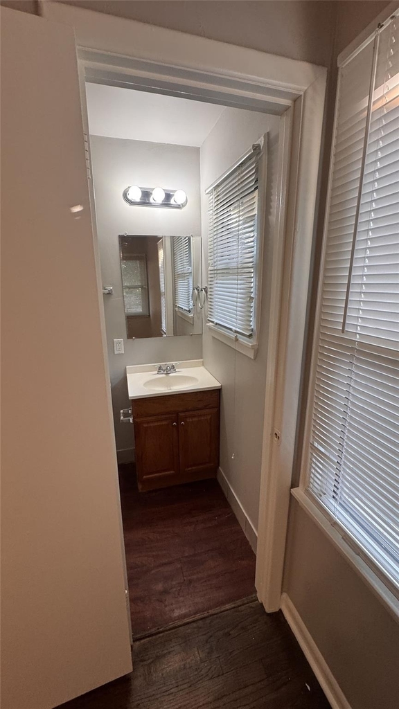 214 E Carolyn Drive - Photo 10