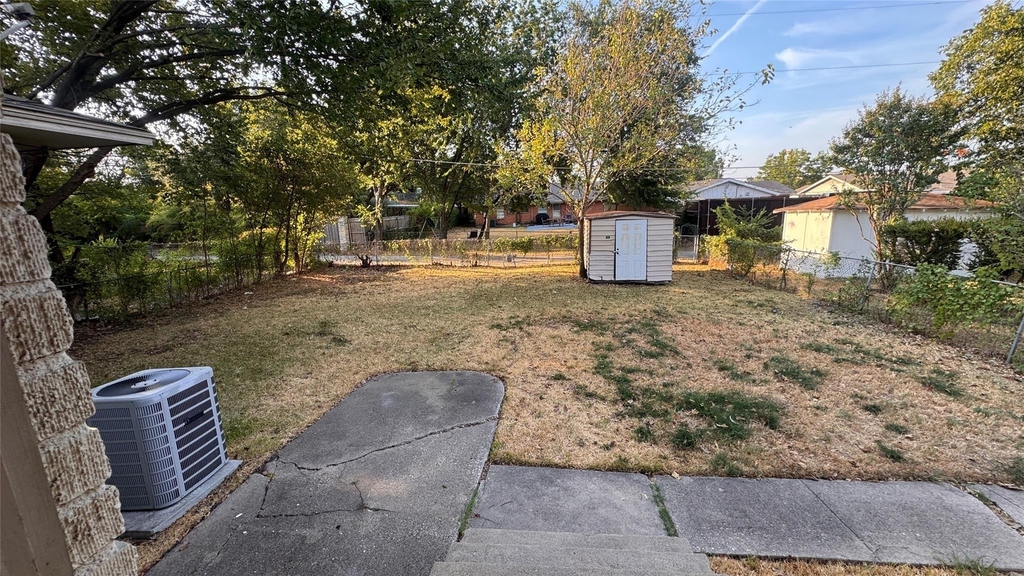 214 E Carolyn Drive - Photo 21