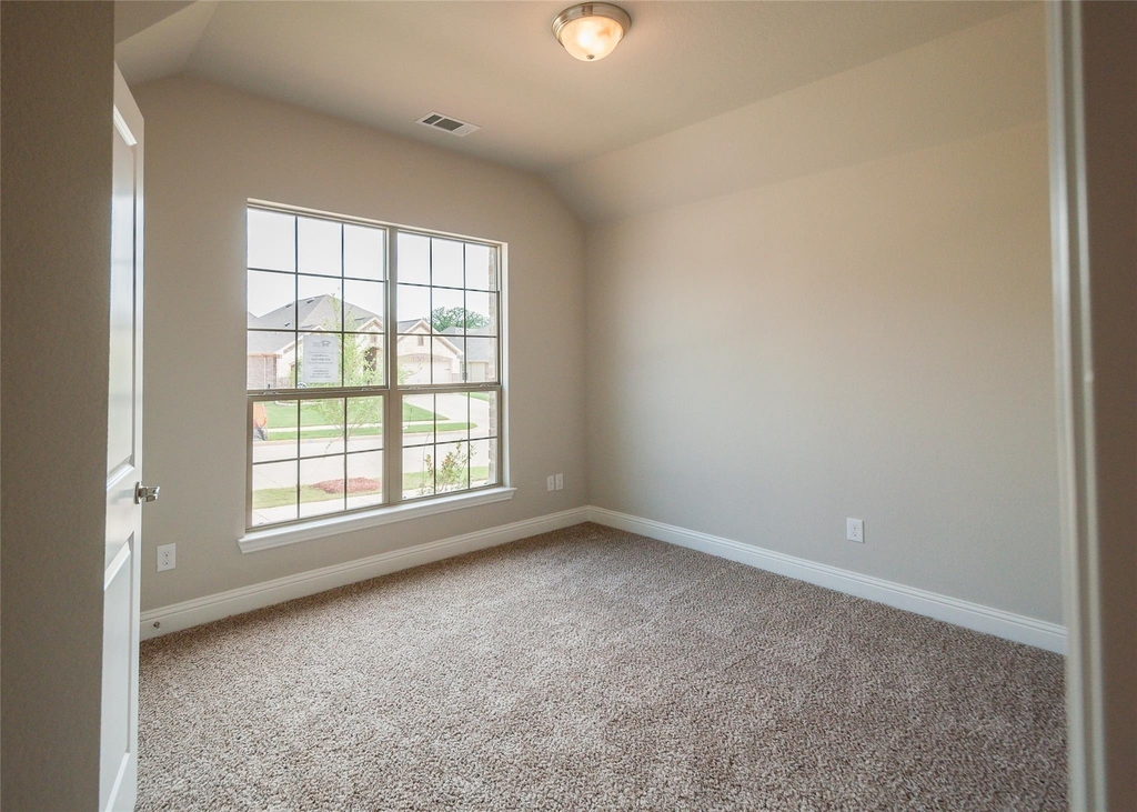1909 Pavilion Lane - Photo 3