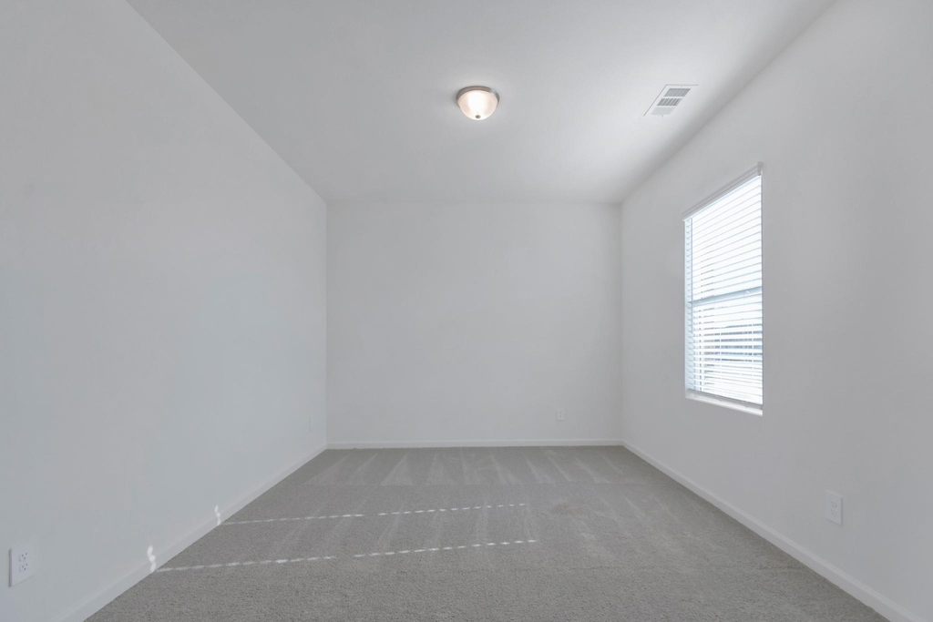 1632 Escondido Drive - Photo 3