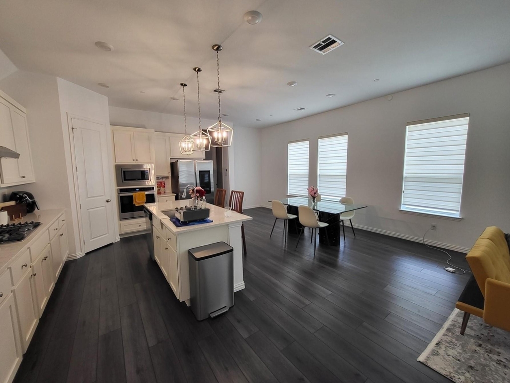 5516 Union Street - Photo 1