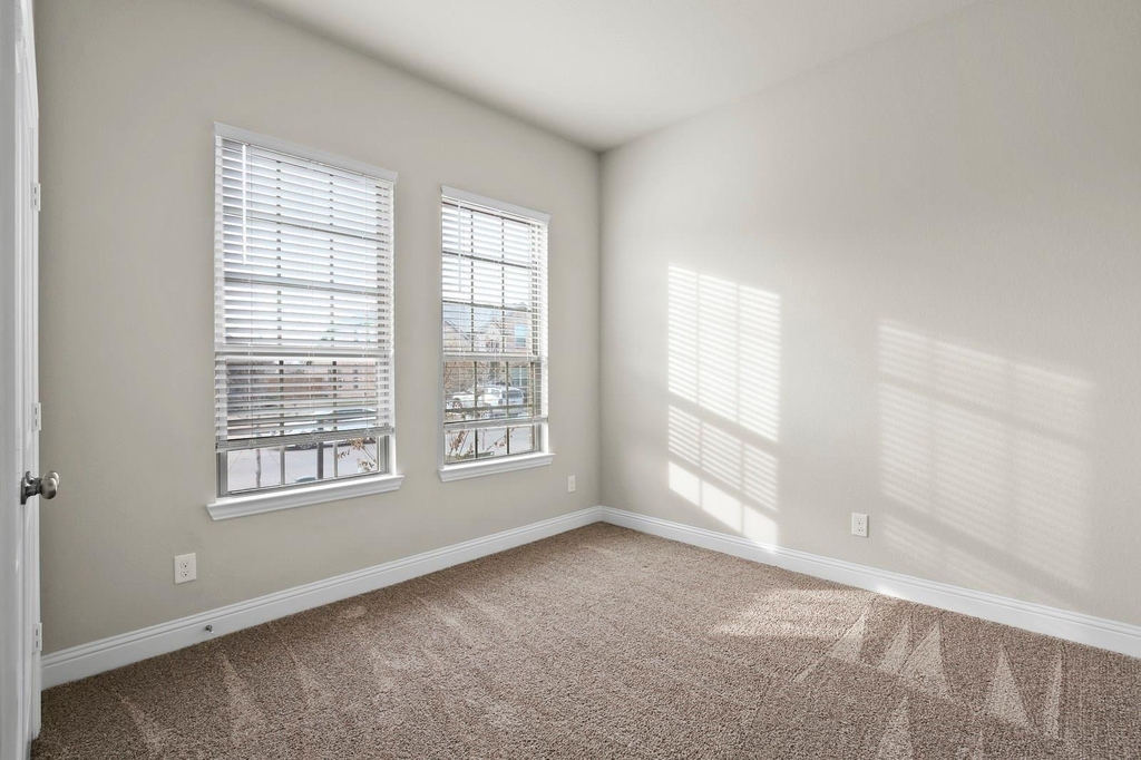 1316 Hudson Lane - Photo 17