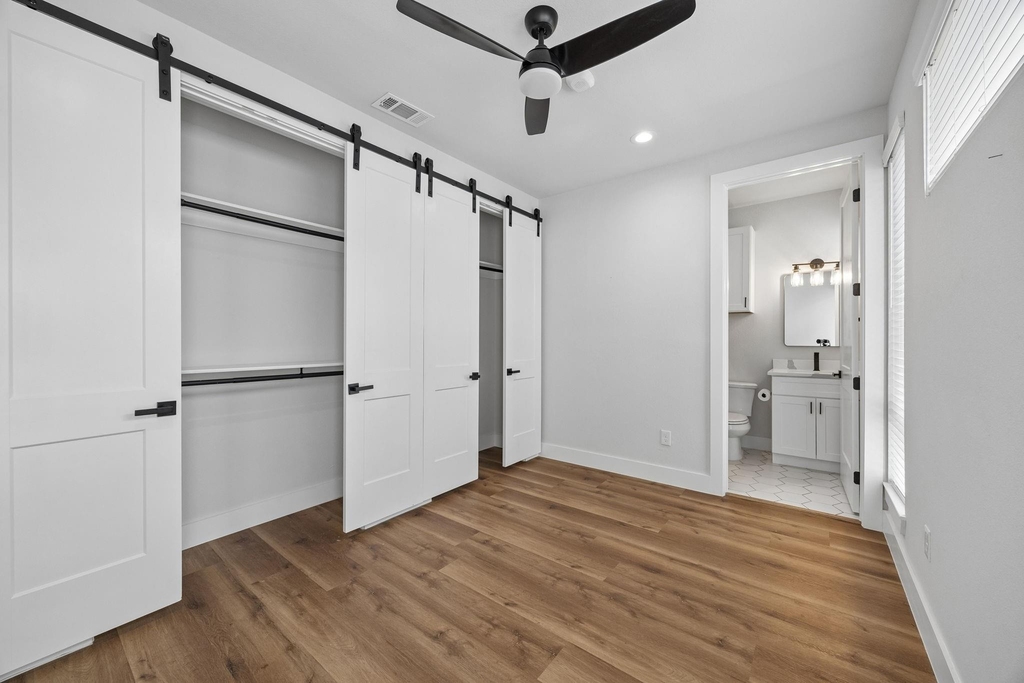 5633 Live Oak - Photo 13