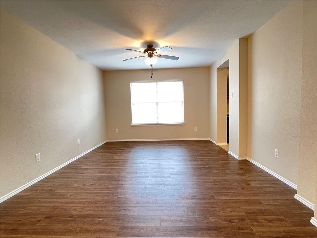 5921 Snow Creek Drive - Photo 11