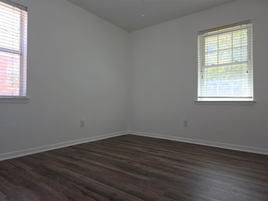 714 Timberlake Circle - Photo 3