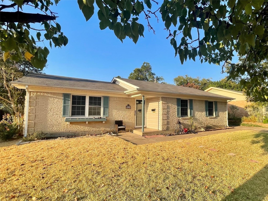 714 Timberlake Circle - Photo 1