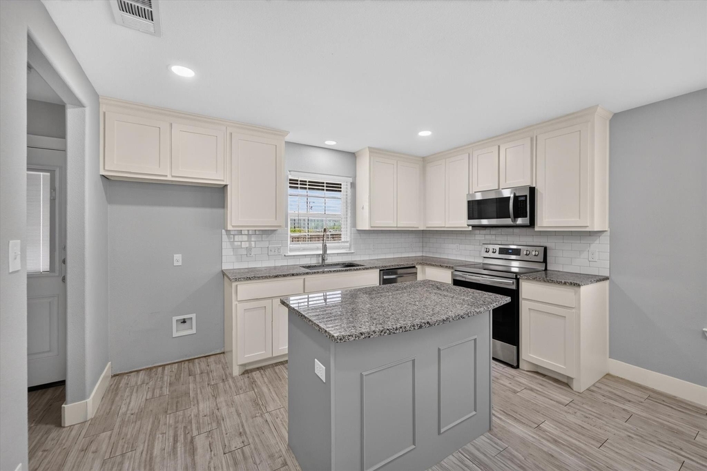 430 W Morgan Street - Photo 6