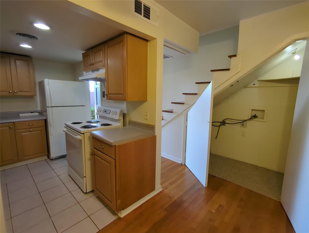 5730 Martel Avenue - Photo 4