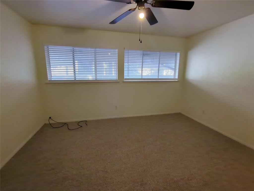 5730 Martel Avenue - Photo 12