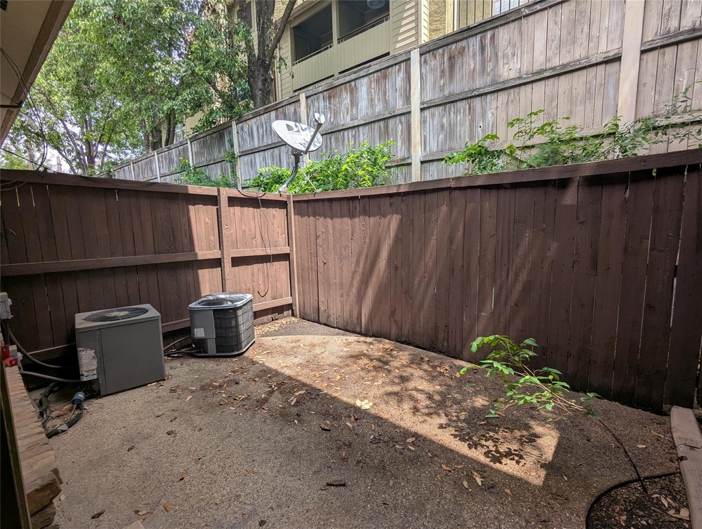 5730 Martel Avenue - Photo 14