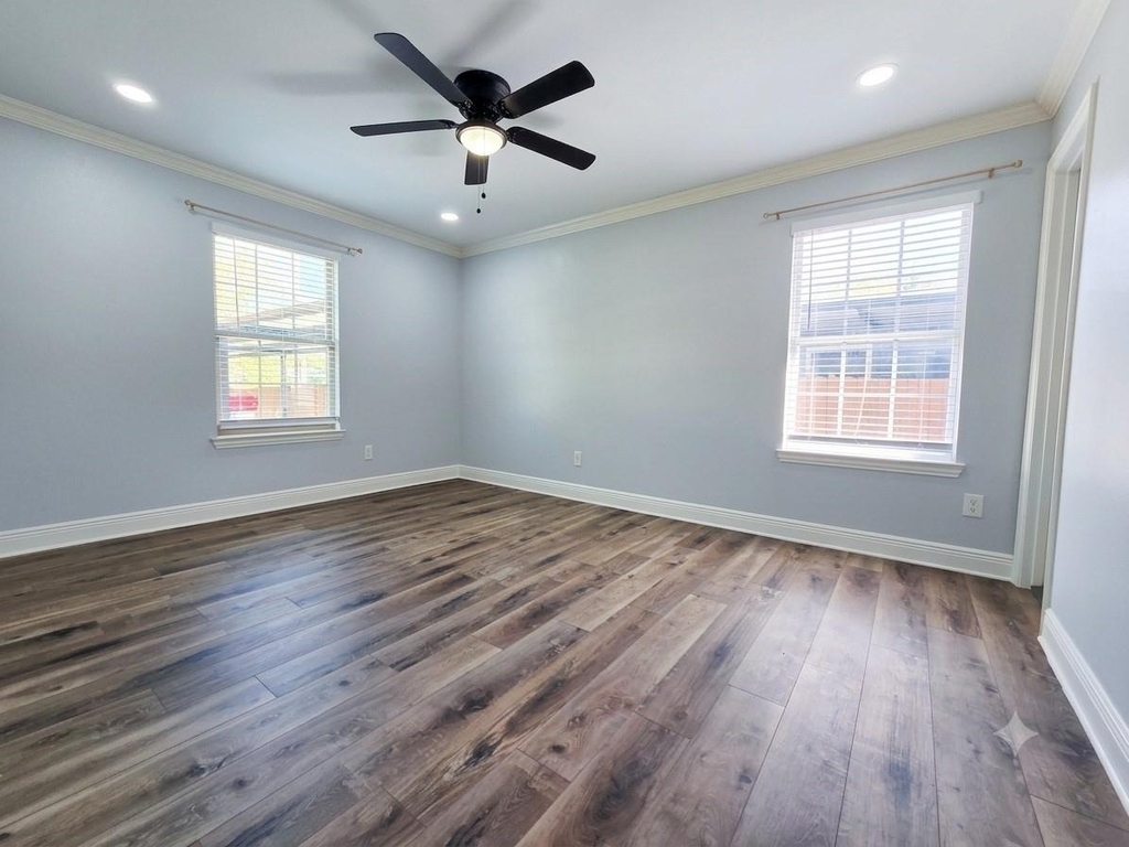 914 17th Street - Photo 9