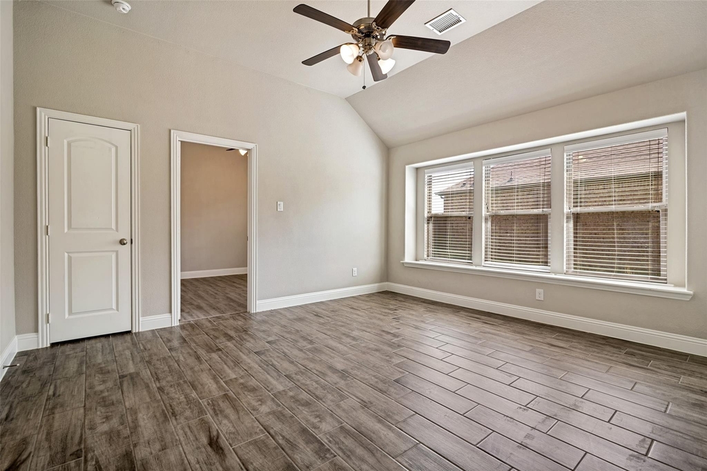 211 Jacaranda Drive - Photo 6