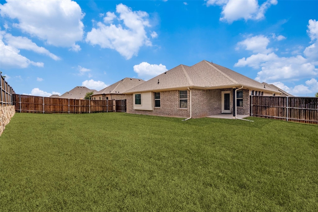 211 Jacaranda Drive - Photo 11