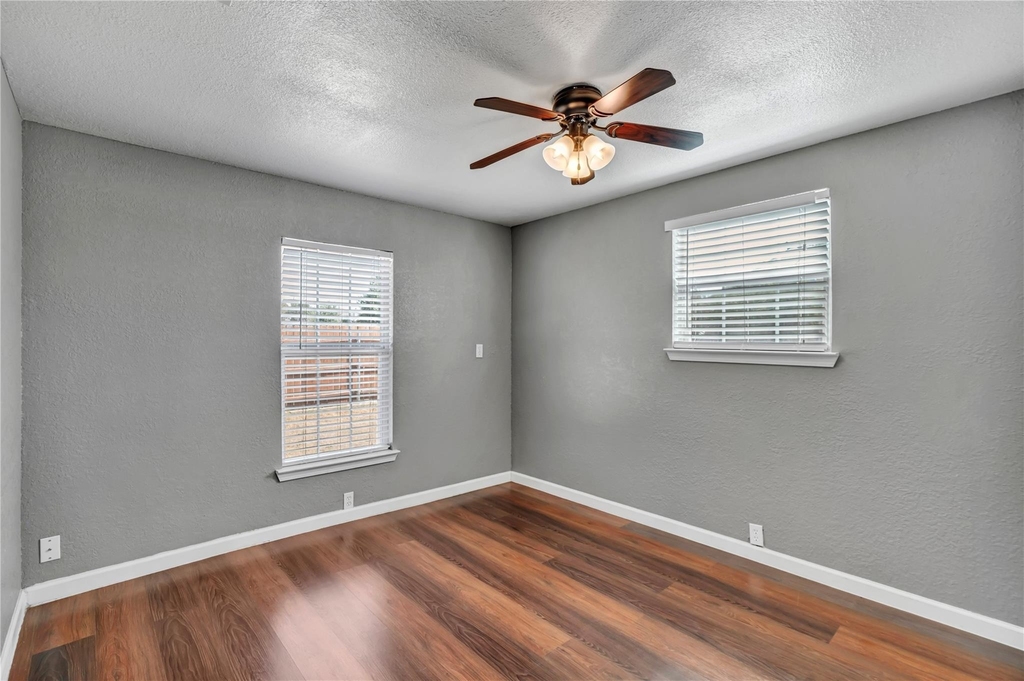 4401 Ray White Road - Photo 12