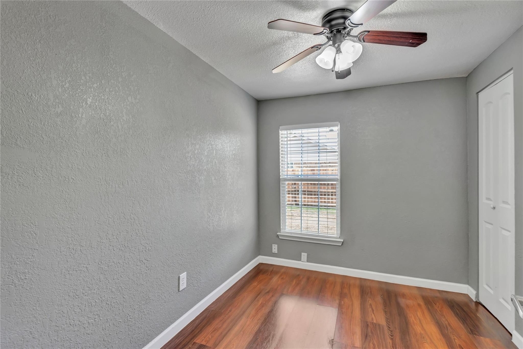 4401 Ray White Road - Photo 18