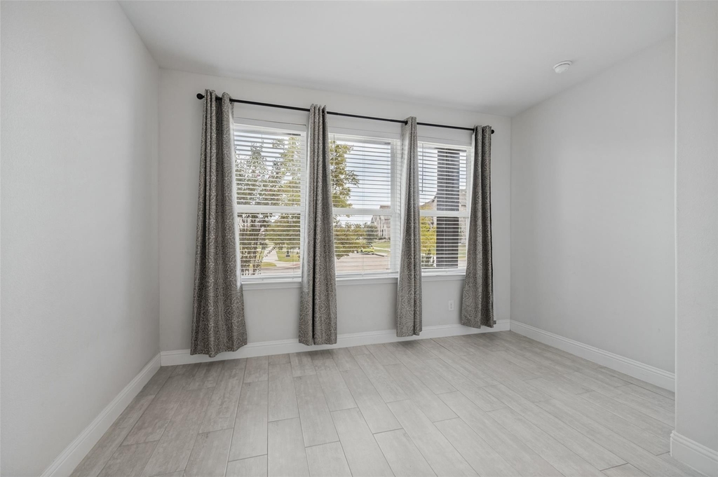 15862 Shasta Daisy Road - Photo 7