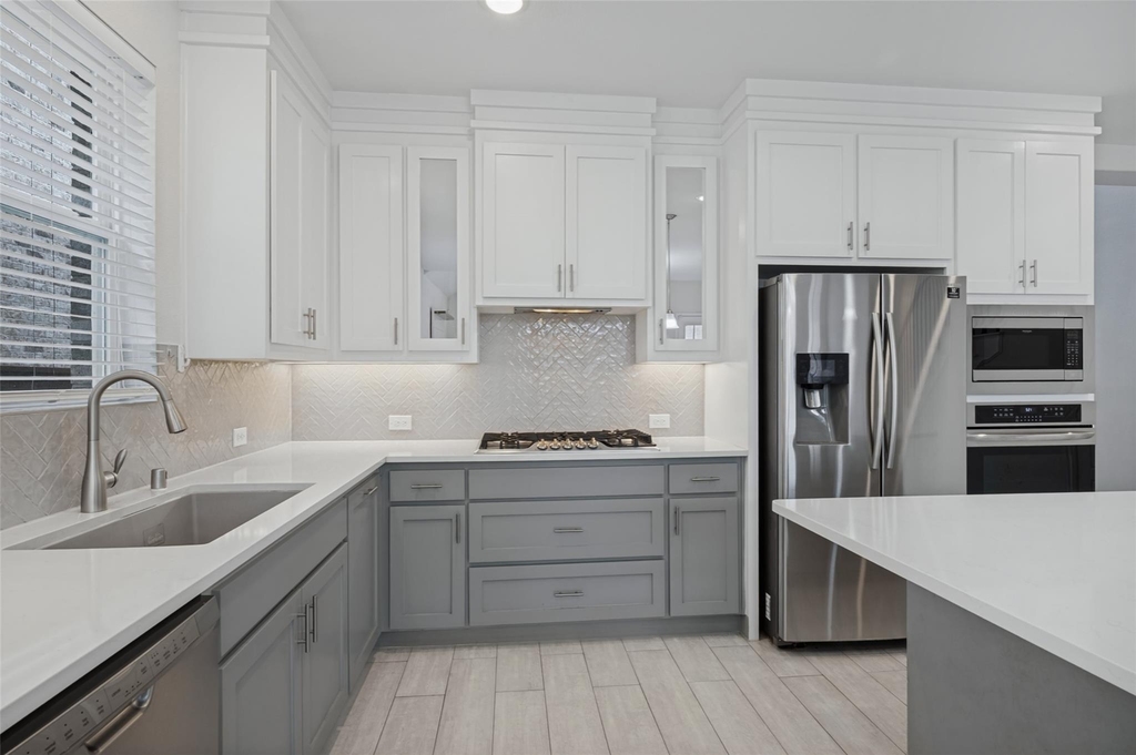 15862 Shasta Daisy Road - Photo 2