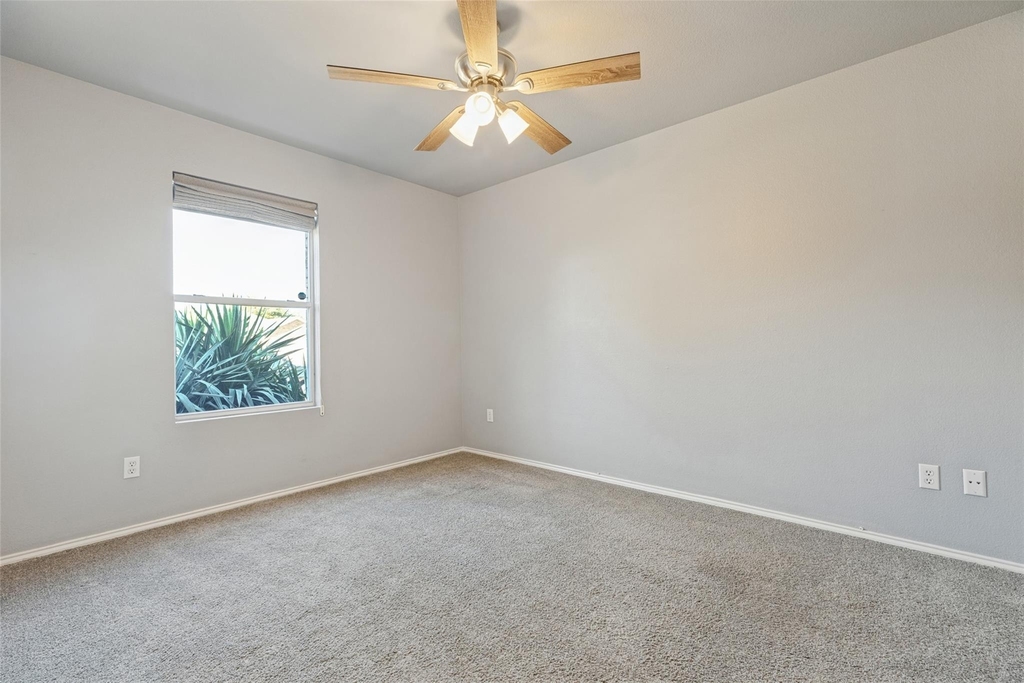 409 Bonnie Court - Photo 13