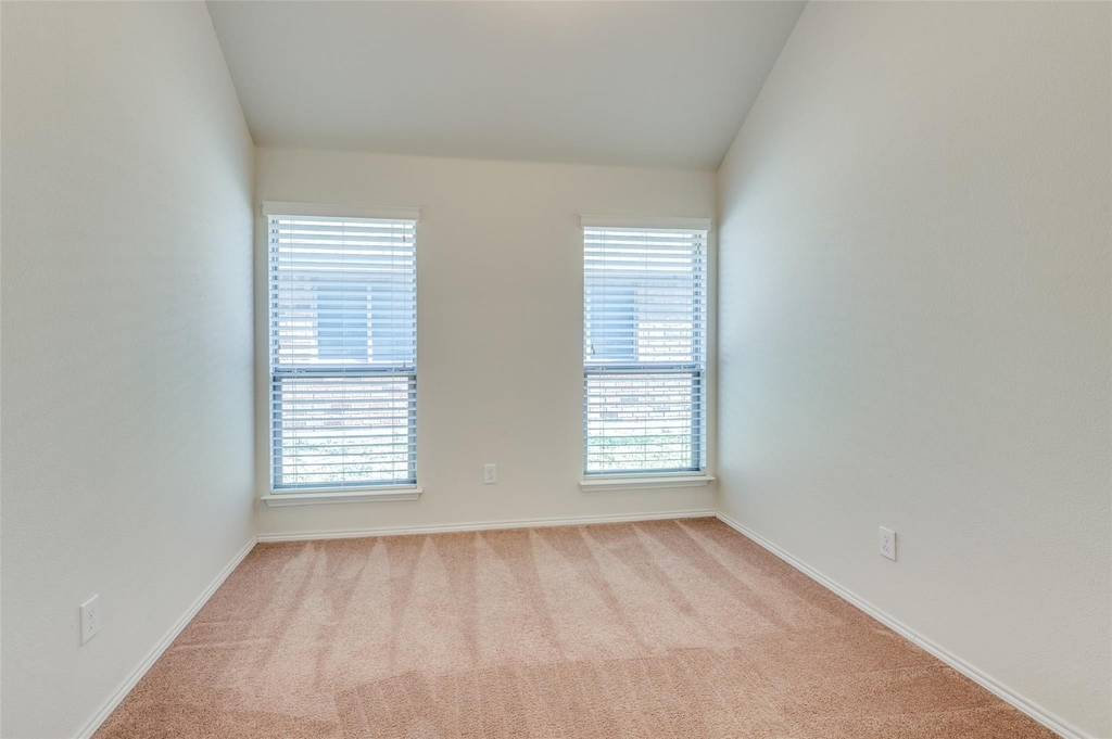 347 Creekside Way - Photo 19