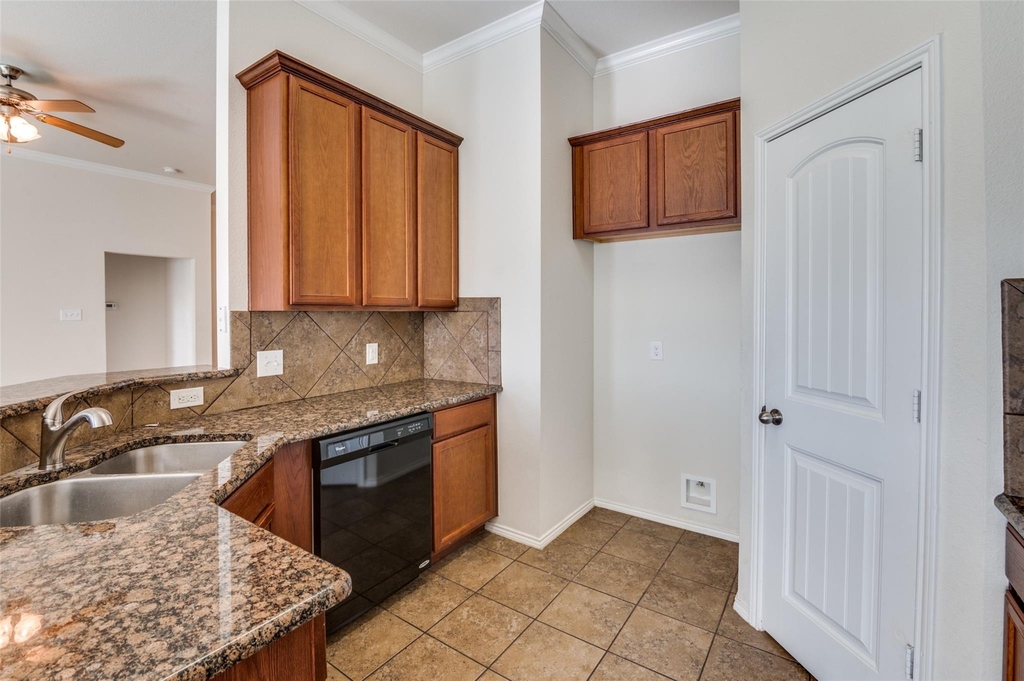 347 Creekside Way - Photo 12