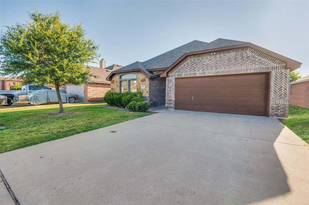 347 Creekside Way - Photo 0